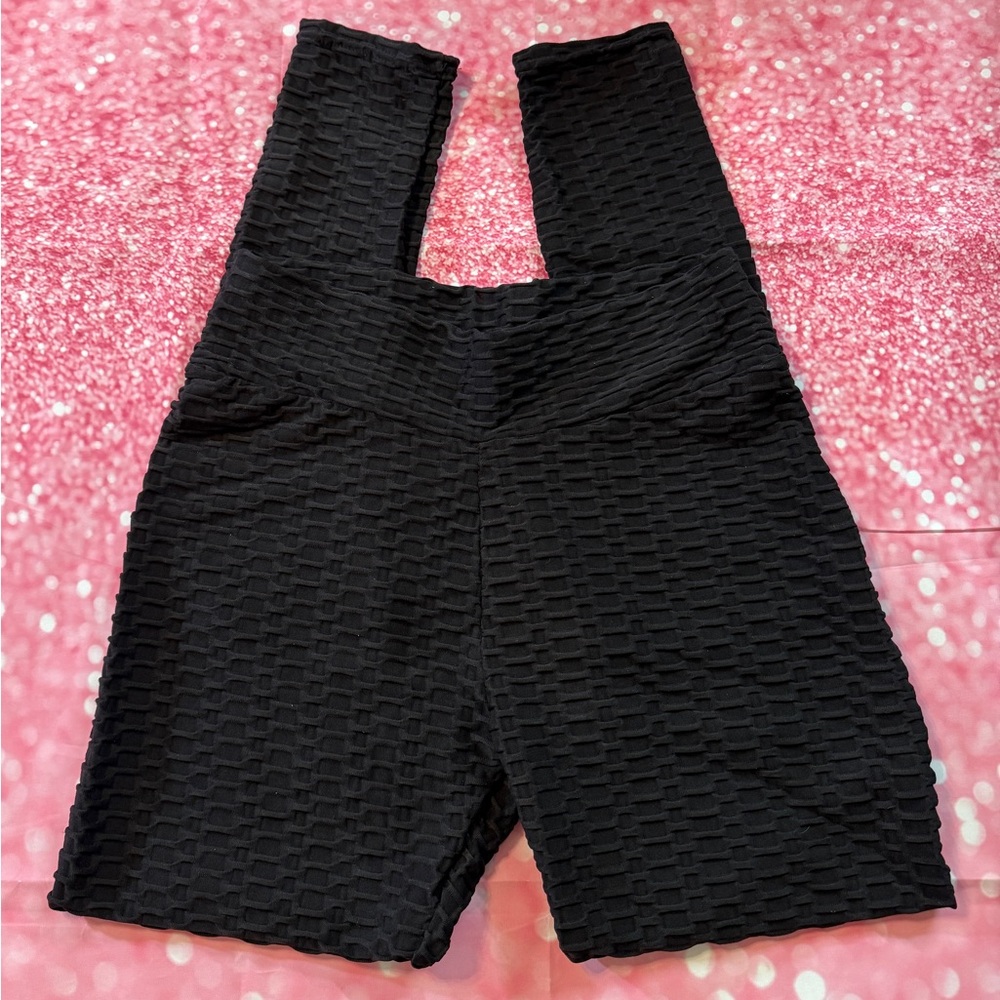 Black Textured Scrunch Butt Leggings(Large)